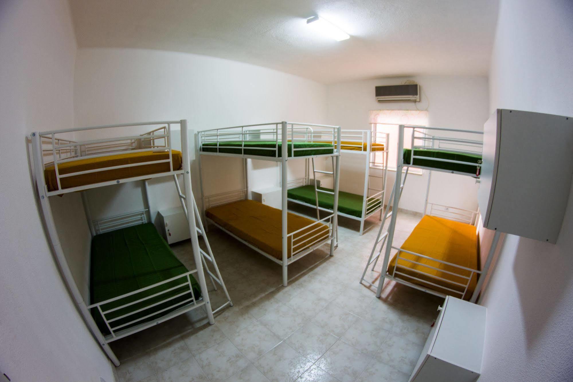 Alameda Hostel Portimao Exterior photo