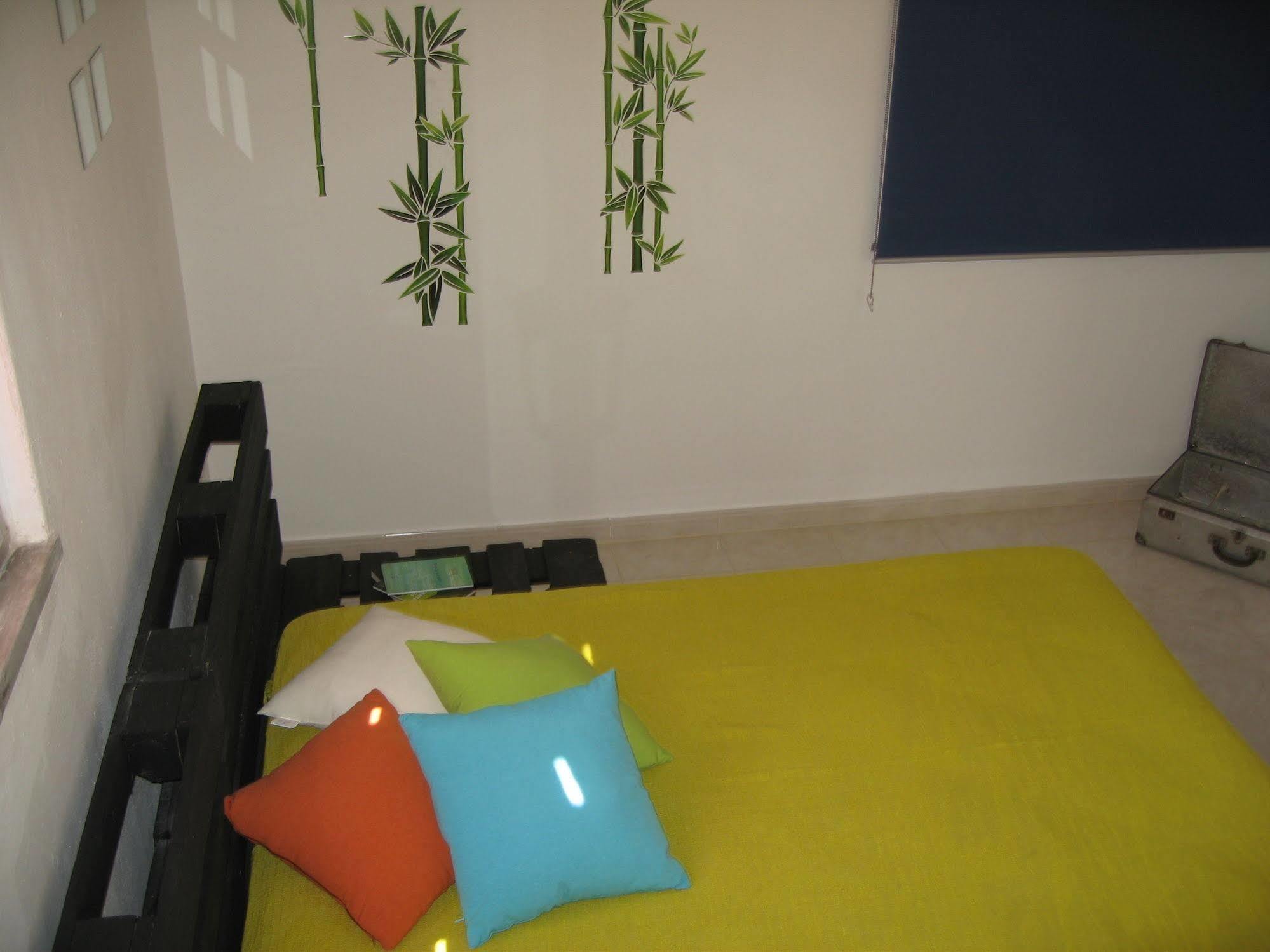 Alameda Hostel Portimao Exterior photo