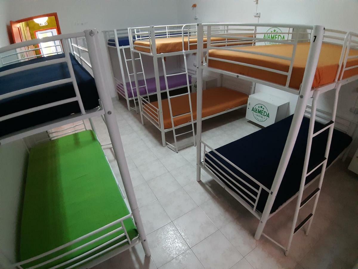 Alameda Hostel Portimao Exterior photo
