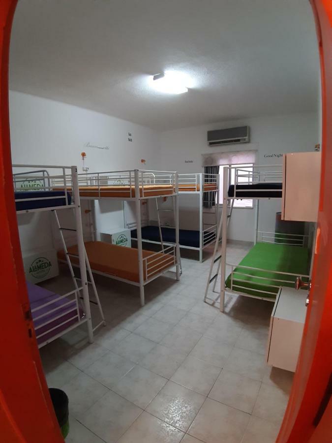 Alameda Hostel Portimao Exterior photo