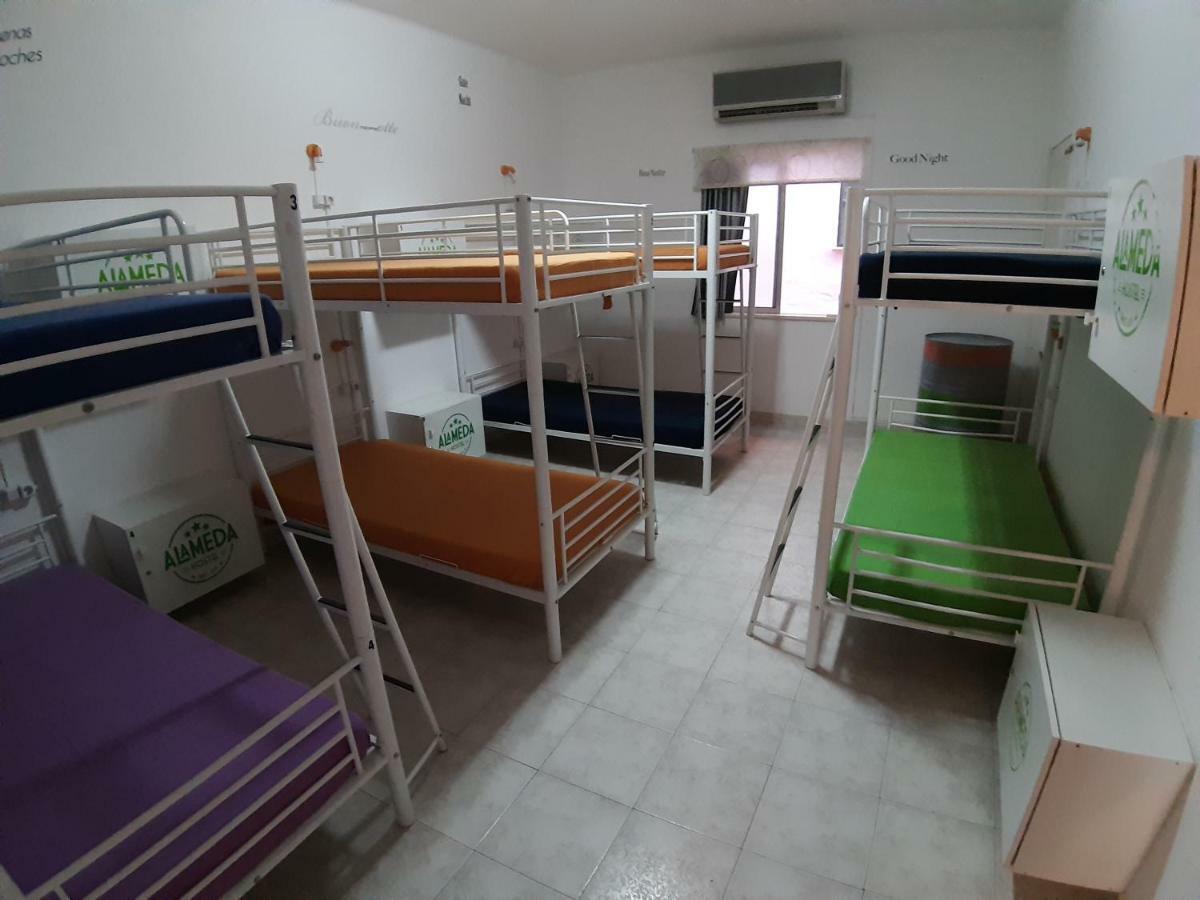 Alameda Hostel Portimao Exterior photo